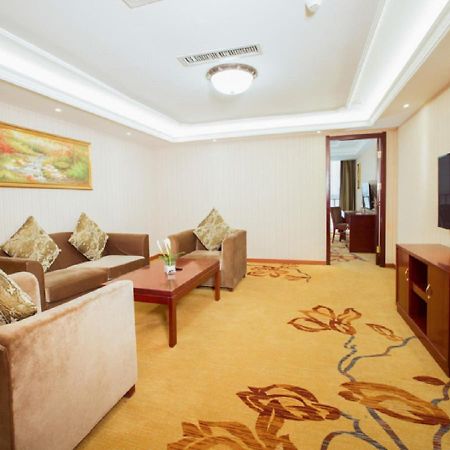 Vienna Classic Hotel Сиан Екстериор снимка