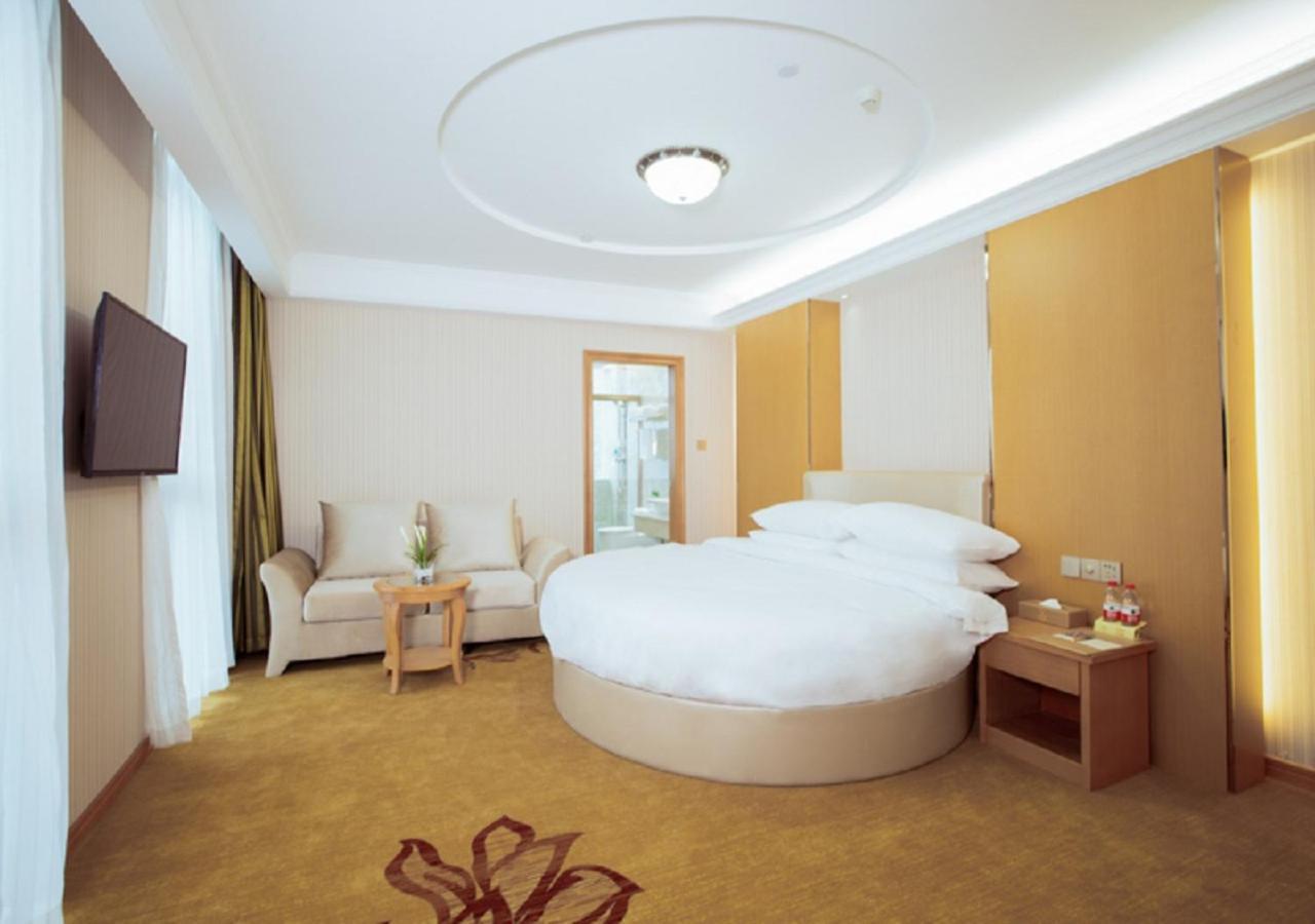 Vienna Classic Hotel Сиан Екстериор снимка